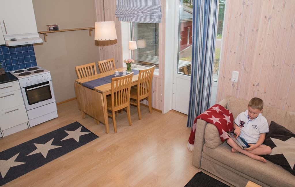 Leksand Strand Camping Och Resort Zimmer foto